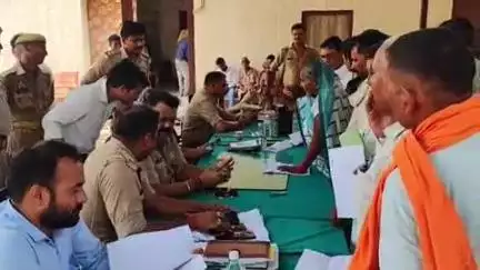 मधुबन: मधुबन थाना समाधान दिवस में एसडीएम और सीओ ने सुनी समस्याएं, 65 में से 9 का मौके पर समाधान, 3 के लिए टीम गठित
