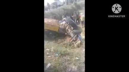 फूलपुर: भोरमऊ पुलिया के पास बालू से लदा ट्रैक्टर पलटा, चालक की दबकर हुई मौत