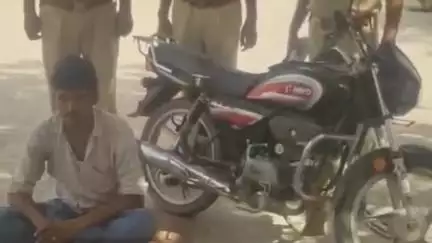 बागौड़ा: बागोड़ा पुलिस की कार्रवाई में 'ऑपरेशन धरकरभर' के तहत मोटरसाइकिल चोर गिरफ्तार, चोरी की बाइक बरामद