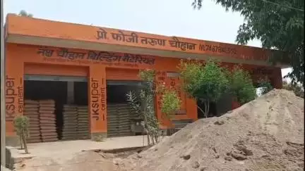 हसनपुर: गांव करनपुर माफी में बजरी बजर फुट की दुकान से गल्ले से ₹76 हजार की चोरी, पुलिस जांच में जुटी