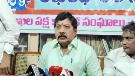 విశాఖపట్నం: స్టీల్ ప్లాంట్ దీక్షా శిబిరంపై కూటమి ప్రభుత్వం పోలీస్ నిర్భంధం ఆపాలి, జిల్లా JAC వైస్ చైర్మన్ బి నాగభూషణం