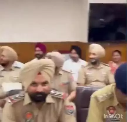 ਤਰਨਤਾਰਨ: ਐਸ.ਐਸ.ਪੀ. ਤਰਨਤਾਰਨ ਵੱਲੋਂ ਜ਼ਿਲ੍ਹੇ ਦੇ ਸਾਰੇ ਜੀ.ਓ ਅਤੇ ਐਸ.ਐਚ.ਓ ਨਾਲ ਮੀਟਿੰਗ ਕੀਤੀ