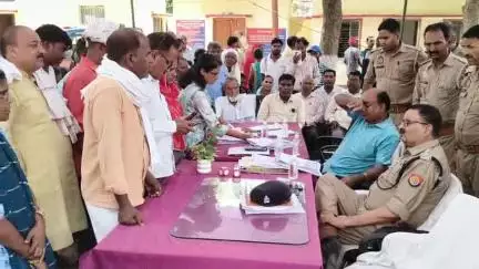 घोसी: घोसी कोतवाली में थाना समाधान दिवस हुआ संपन्न, 26 में से 4 मामलों का मौके पर हुआ निस्तारण