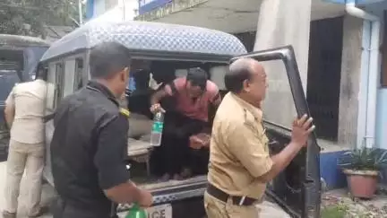 দিনহাটা ১: আগ্নেয়াস্ত্র সহ গ্রেফতার কায়েতের বাড়ী এলাকার এক ব্যক্তির জেল হেফাজত জানালেন আইনজীবী ধীমান রায়