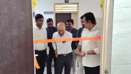 ಚಾಮರಾಜನಗರ: ನಗರದ ಸಿಮ್ಸ್ ನಲ್ಲಿ ಮೂತ್ರಶಾಸ್ತ್ರ ವಿಭಾಗವನ್ನು ಉದ್ಘಾಟಿಸಿದ ಡೀನ್ ಮಂಜುನಾಥ್