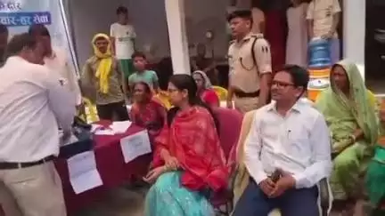 हाजीपुर: अंबेडकर समस्त सेवा अभियान के तहत इजरा पंचायत में कैंप लगाया गया