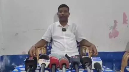 ওদালগুৰি: মাজবাটত 
পৰ্বতঝোৰাৰ আদানি গ্ৰুপক মাটি এৰি দিয়াৰ প্ৰসংগত বিপিএফৰ নেতা তথা প্ৰাক্তন ইএম শ্যাম চুণ্ডীৰ প্ৰতিক্ৰিয়া