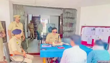 शाहजहांपुर: थाना समाधान दिवस के अवसर पर एसपी राजेश द्विवेदी ने थाना रामचन्द्र मिशन में जनता की शिकायतें सुनीं