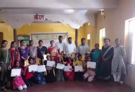 ଖରିଆର: ଖଡ଼ିଆଳ ଅଗ୍ରସେନ ଭବନ ଠାରେ ରଜ ମହୋତ୍ସବ ଉପଲକ୍ଷେ ପ୍ରକଳ୍ପ ସ୍ତରୀୟ ଅଦ୍ୱିକା-କିଶୋରୀ ସୁଭଦ୍ରା ଦିବସ ପାଳନ