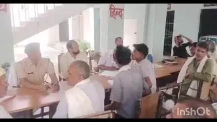 कुर्था: मानिकपुर थाना परिसर में भूमि विवाद के निपटारे के लिए जनता दरबार का आयोजन