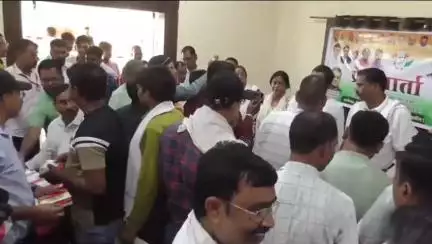 सिंगरौली: बैढ़न के होटल में कांग्रेस पर्यवेक्षक की मौजूदगी में प्रेस वार्ता, रायगढ़ सांसद 4 दिवसीय दौरे पर