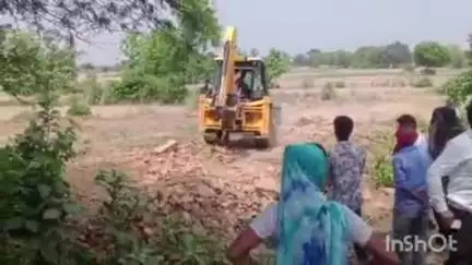 अकबरपुर: अकबरपुर तहसील के फतेहपुर ककरडिल्ला गांव में दबंगों ने बैनामाशुदा जमीन पर किया कब्जा, पीड़ित ने थाने में दी तहरीर