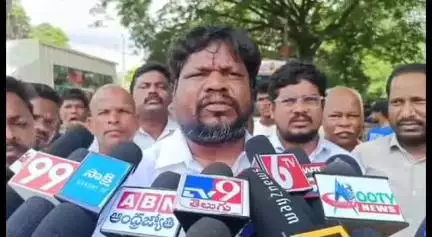 హైకోర్టు ఆదేశాల ప్రకారం రహదారి విస్తరణ వెంటనే చేపట్టాలి- పాడేరు ఎమ్మెల్యే మత్స్యరాస విశ్వేశ్వర రాజు డిమాండ్
