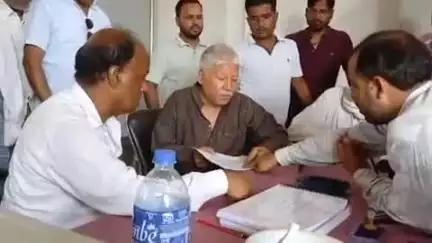 सामरी कुसमी: कांग्रेस जिला अध्यक्ष के नेतृत्व में कांग्रेसियों ने चांदो सहकारी समिति का किया निरीक्षण