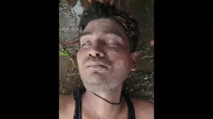 रतलाम नगर: महू रोड बस स्टैंड के सामने वाइन शॉप के पास मिला अज्ञात शव, पुलिस ने मेडिकल कॉलेज भिजवाया