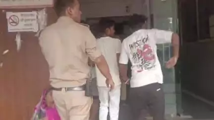 कोतवाली पुलिस ने बजरहा टोला से चोरी और एनडीपीएस के दो मामलों में तीन आरोपियों को गिरफ्तार कर जेल भेजा