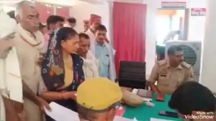लालगंज: हलिया में थाना समाधान दिवस पर फरियादियों का उमड़ा जन सैलाब, नायब तहसीलदार की अध्यक्षता में 4 मामलों में 1 का निस्तारण