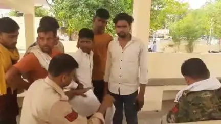 मुरैना नगर: रेतुअन का पुरा गांव में तेज़ आंधी के चलते टीन शेड गिरने से महिला की हुई मौत, पुलिस ने मर्ग किया कायम