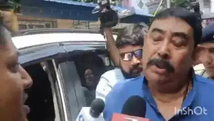 কলকাতা: বীরভূম জেলার এগারোটা বিধানসভার মধ্যে ১১ টা বিধানসভাতেই তৃণমূল কংগ্রেস জয়যুক্ত হবে : কলকাতায় মন্তব্য কাজল শেখের