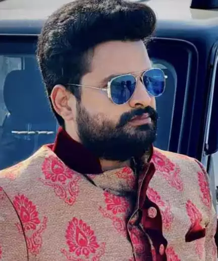 फेमस भोजपुरी गायक रितेश पांडे ने की राजनीति में एंट्री, बताया कहां से लड़ने वाले हैं आगामी विधानसभा चुनाव
