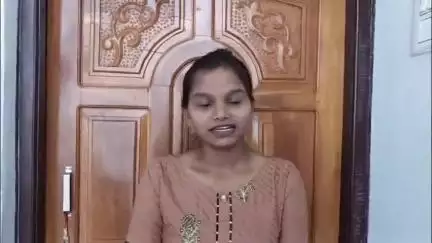 मंडला: जिले के ग्राम टिकरवारा निवासी रितिका पटेल ने NEET परीक्षा में 546 अंक हासिल किए, परिजनों को दिया श्रेय