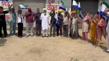 ਹੁਸ਼ਿਆਰਪੁਰ: ਨੱਥੂਪੁਰ ਵਿੱਚ ਧਾਰਮਿਕ ਸਥਾਨ ਨਜ਼ਦੀਕ ਖੋਲੇ ਗਏ ਸ਼ਰਾਬ ਦੇ ਠੇਕੇ ਦਾ ਸੰਘਰਸ਼ ਬਾਅਦ ਪ੍ਰਸ਼ਾਸਨ ਨੇ ਬਦਲਿਆ ਸਥਾਨ, ਕਿਸਾਨ ਆਗੂ ਨੇ ਦਿੱਤੀ ਜਾਣਕਾਰੀ