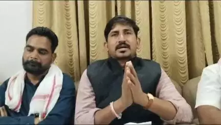 डूंगरपुर: डूंगरपुर-बांसवाड़ा से सांसद राजकुमार रोत ने आदिवासी बालिका छात्रावास की बदहाली पर जताई चिंता