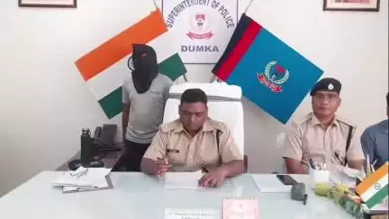 दुमका: जरमुंडी: जरुवाडीह में गोबर के ढेर से बरामद महिला के शव मामले में रंगाबांध से आरोपी गिरफ्तार