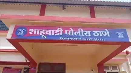 शाहूवाडी: तालुक्यातील सावे येथे वाढदिवसाच्या दिवशीच पत्नीवर वार करून गळा चिरून पतीने केली आत्महत्या