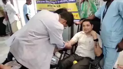 धनबाद/केंदुआडीह: सदर अस्पताल परिसर में विश्व रक्तदाता दिवस पर स्वैच्छिक रक्तदान शिविर का किया गया आयोजन