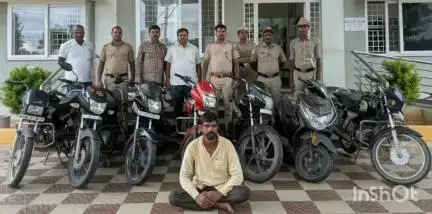 ಮುಳಬಾಗಿಲು: ಪಟ್ಟಣದಲ್ಲಿ ದ್ವಿಚಕ್ರ ವಾಹನ ಕಳ್ಳನ ಬಂಧನ, ₹5 ಲಕ್ಷ ಮೌಲ್ಯದ 7 ವಾಹನ ವಶಕ್ಕೆ ಪಡೆದ ಮುಳಬಾಗಿಲು ಗ್ರಾಮಾಂತರ ಪೊಲೀಸರು