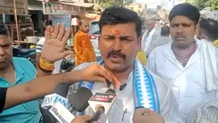 माननीय उपमुख्यमंत्री विजय कुमार सिंहा जी घातक है ।बडहिया के विकास का बाधक है॥