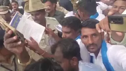 ಯಾದಗಿರಿ: ಜಿಲ್ಲೆಯಲ್ಲಿ ಅನಧಿಕೃತ ವಸತಿ ನಿಲಯಗಳ ಮೇಲೆ ಕ್ರಮಕ್ಕೆ ಒತ್ತಾಯಿಸಿ ನಗರದಲ್ಲಿ ಅಂಬೇಡ್ಕರ್ ಸ್ವಾಭಿಮಾನಿ ಸೇನೆ ಸಿಎಂ ಅವರಿಗೆ ಮನವಿ