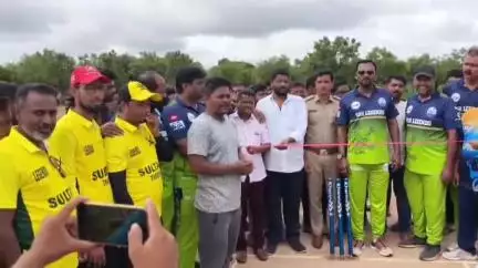 ಇಳಕಲ್‌: ನಗರದಲ್ಲಿ ಲೆಜೆಂಡ್ ಕ್ರಿಕೆಟ್ ಟೂರ್ನಾಮೆಂಟ್ ಉದ್ಘಾಟಿಸಿದ ಶಾಸಕ ಕಾಶಪ್ಪನವರ