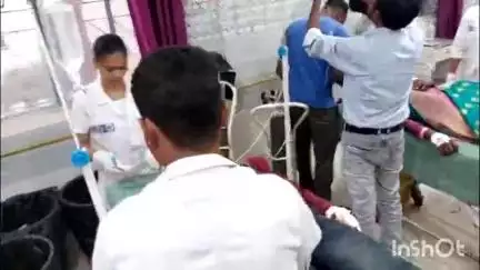 लातेहार: NH-39 के करकट ग्राम में बस और बाइक की टक्कर, एक महिला की घटनास्थल पर मौत