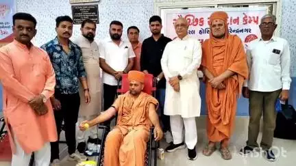 ધ્રાંગધ્રા: વિશ્વ રક્તદાન દિવસ નિમિત્તે ધાંગધ્રા બ્લડ ડોનેટ ગ્રુપ દ્વારા  લુવાણા સમાજની વાડી ખાતે સ્વૈચ્છિક રક્તદાન કેમ્પ યોજાયો