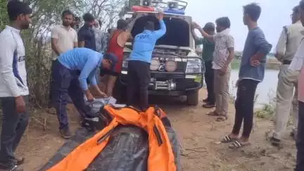 ईसागढ़: गहोरा और ईसागढ़ के बीच खेत में तालाब में डूबने से 50 वर्षीय व्यक्ति की मौत