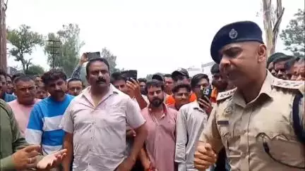 पांवटा साहिब: पावंटा साहिब के किरतपुर से अपहरण हुई नाबालिक लड़की बरामद, डीएसपी ने प्रदर्शनकारियों को दी जानकारी