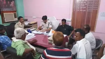 मधुबनी: थाना दिवस के अवसर पर नगर थाना परिसर में थाना दिवस का आयोजन किया गया
