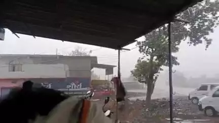 नारायणगंज: नारायणगंज, बीजाडांडी में तेज बारिश और तूफान, दुकानों के शेड उड़े, तापमान में गिरावट
