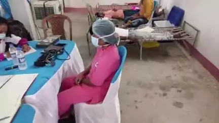 মেমারি ১: বিশ্ব রক্তদাতা দিবসে রক্তদান শিবির মেমারিতে