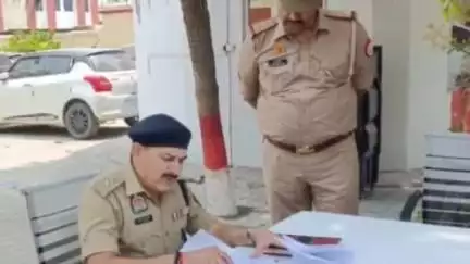 ऊन: थाना समाधान दिवस पर एसपी शामली ने झिंझाना थाने में सुनी जन शिकायतें, दिए त्वरित निस्तारण के निर्देश
