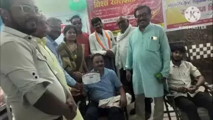 विश्व रक्तदाता दिवस पर सामुदायिक स्वास्थ्य केंद्र छुईखदान में रक्तदान शिविर का आयोजन, MLA यशोदा वर्मा भी हुईं शामिल