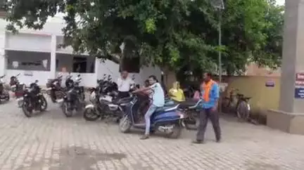 बांसी: बांसी क्षेत्र में अलग-अलग गांव में आकाशीय बिजली गिरने से दो लोगों की हुई मौत, मृतक युवक की कल होने वाली थी शादी