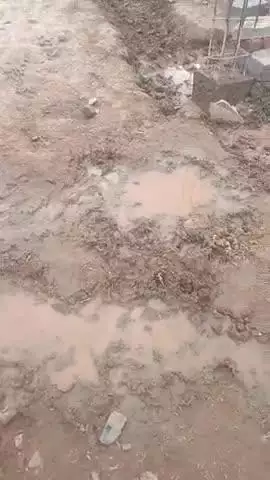 ठेकेदार साहब हुए आग बबूला मामला सिर्फ इतना की क्वालिटी से न करे समझौता काम बंद करने की कर रहे बात 
हम रहे न रहे पर जो जंग भ्रष्टाचार के खिलाफ जारी है और आगे भी जारी रहेगी