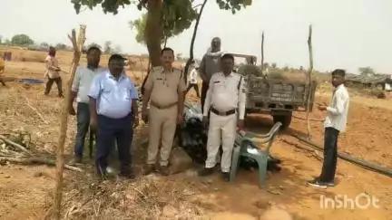 मालथोन: मालथौन में प्रशासन ने आदिवासियों की भूमि पर 15 साल से किए अवैध कब्जे को हटाया