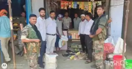 लातेहार: शहरी क्षेत्र के शिक्षण संस्थानों के बाहरी परिसर में नगर पंचायत का अभियान, की गई कार्रवाई