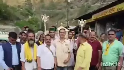 रोहड़ू: रंटाडी बरठू गांव के देवता साहिब खडासुरी महाराज टिउनी पहुंचे