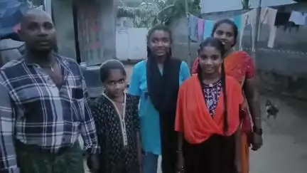 ప్రతిపాడు నియోజకవర్గంలో తల్లికి వందనం పథకం పండుగ..ముగ్గురు పిల్లలకు సైతం పడడంతో సంతోషం వ్యక్తం చేస్తున్న కుటుంబాలు