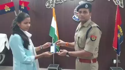 ज्ञानपुर: भदोही पुलिस ने 71 गुम मोबाइल बरामद कर मालिकों को लौटाए